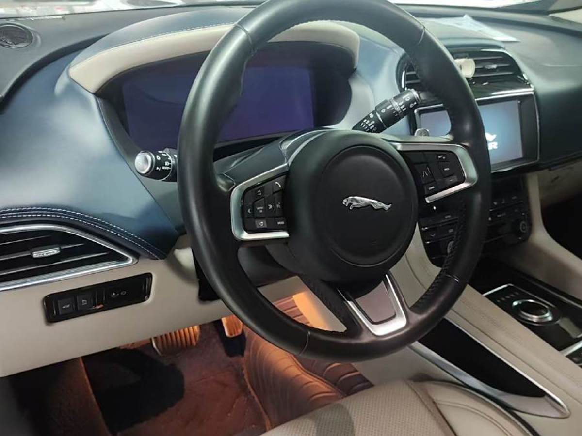 捷豹 F-PACE  2020款 2.0T 賽旗版圖片