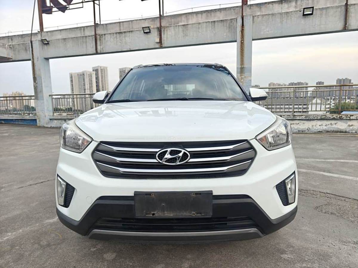 現(xiàn)代 ix25  2015款 1.6L 自動兩驅(qū)智能型GLS圖片