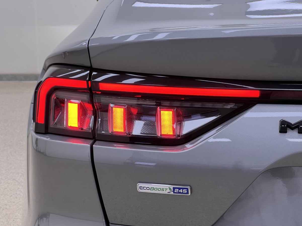 2022年12月福特 蒙迪歐  2022款 改款 EcoBoost 245 豪華型