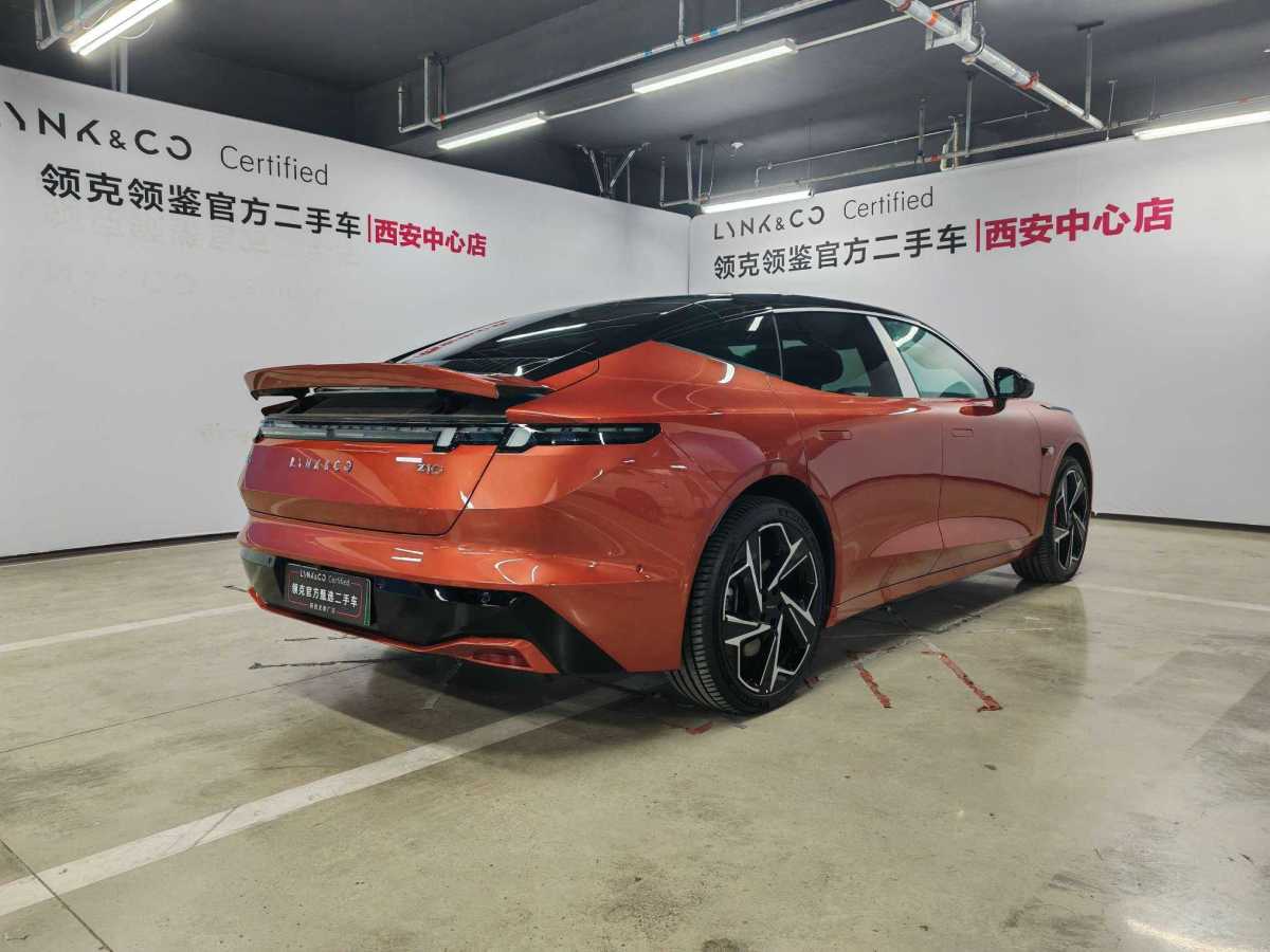 領(lǐng)克 領(lǐng)克Z10  2025款 95kWh 702km四驅(qū)智駕Ultra圖片