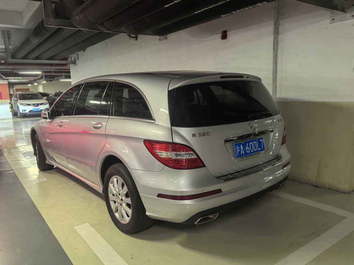 奔馳 奔馳R級  2014款 R 320 4MATIC 商務(wù)型圖片