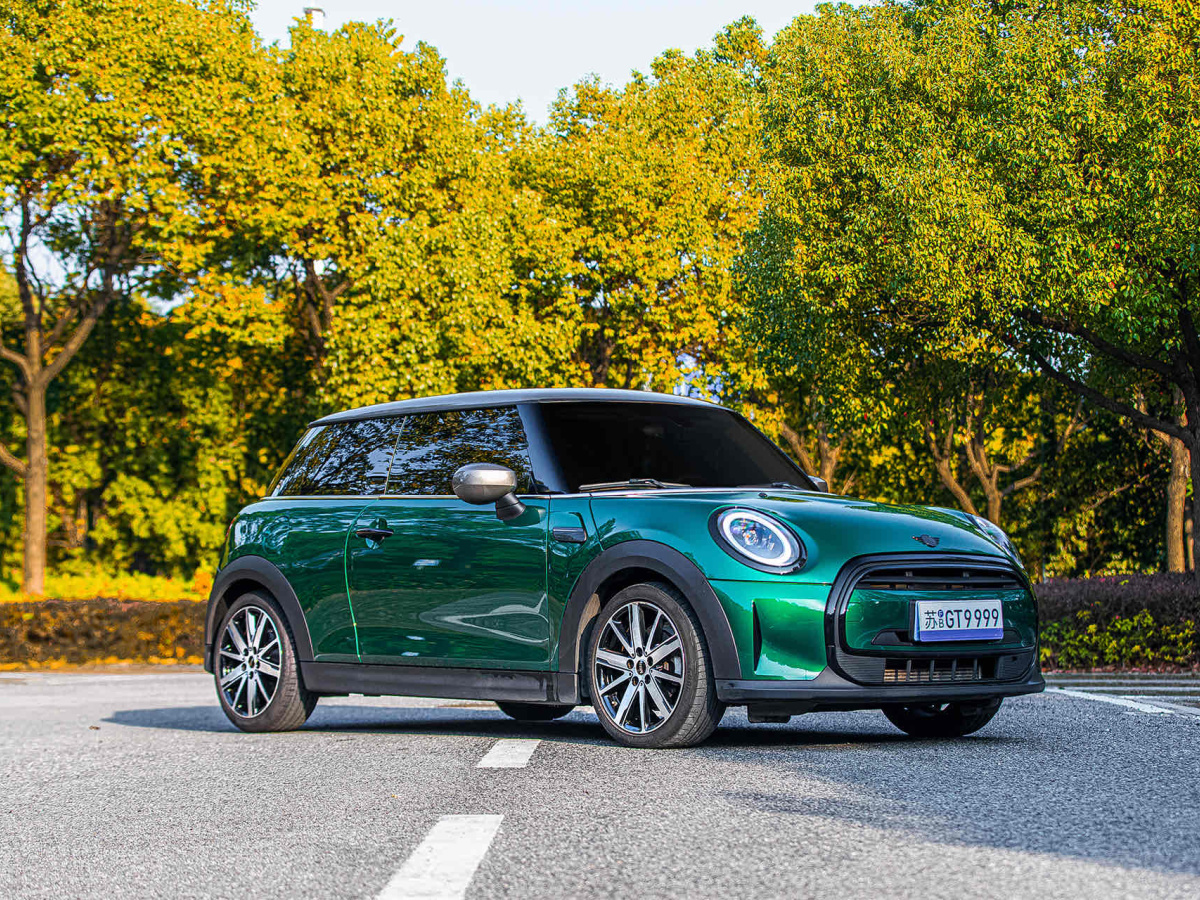 MINI MINI  2022款 改款 1.5T COOPER 藝術(shù)家圖片