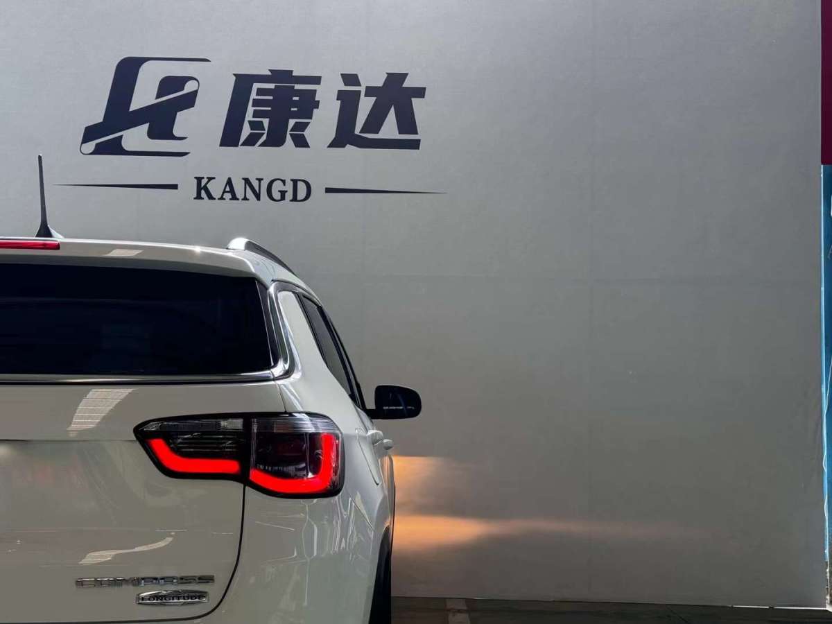 Jeep 指南者  2019款  200T 自動(dòng)典尚版圖片