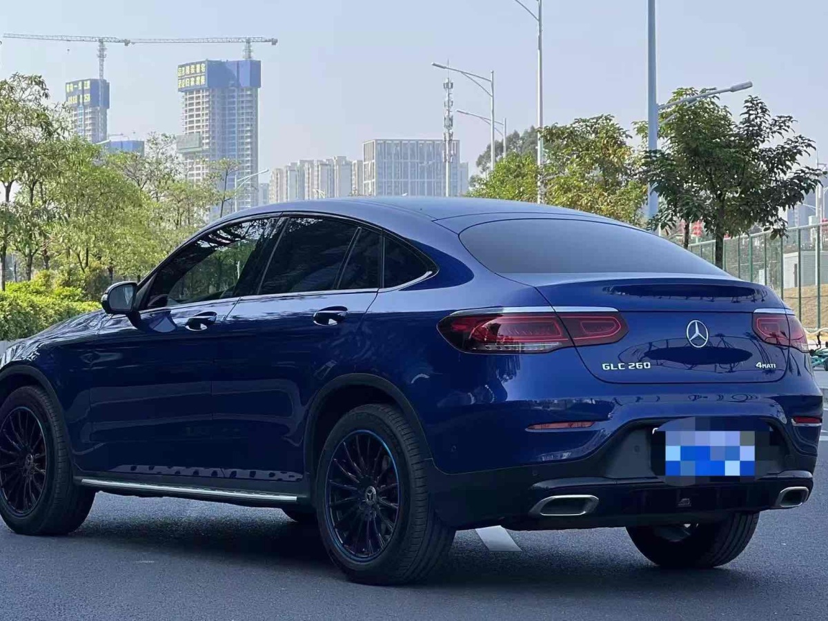 奔馳 奔馳GLC  2022款 改款 GLC 260 4MATIC 轎跑SUV圖片