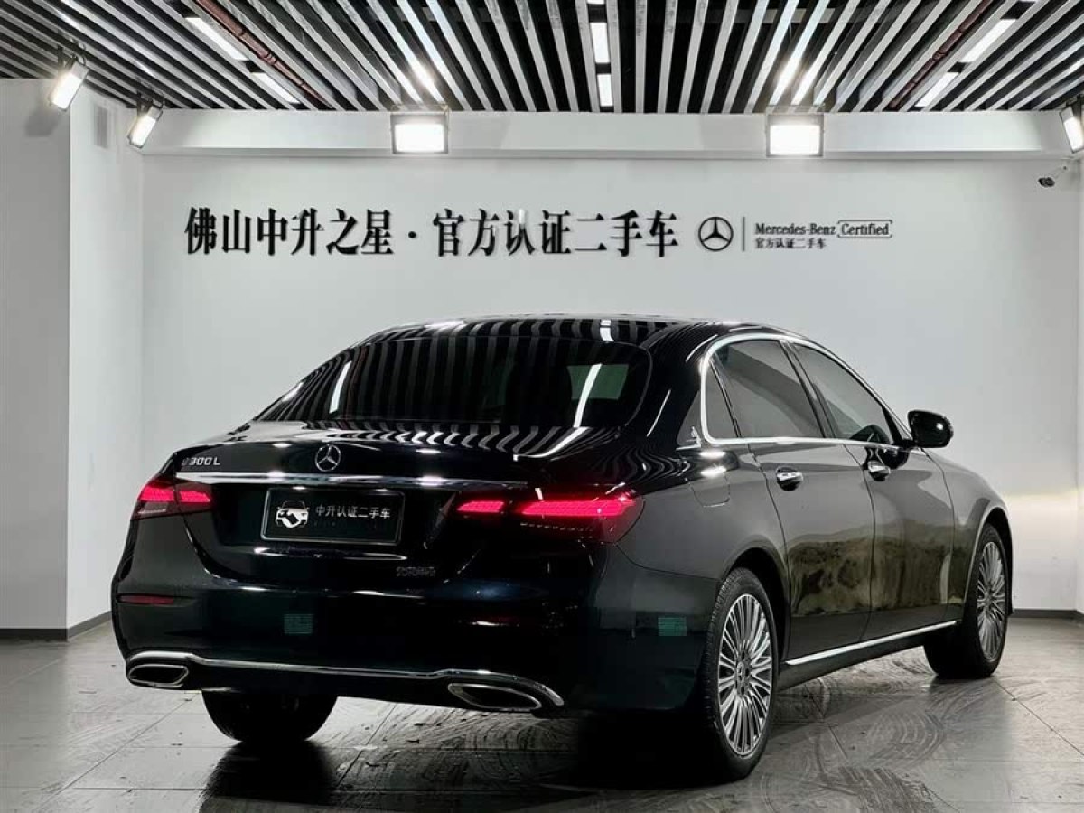 奔馳 奔馳E級  2023款 改款 E 300 L 豪華型圖片