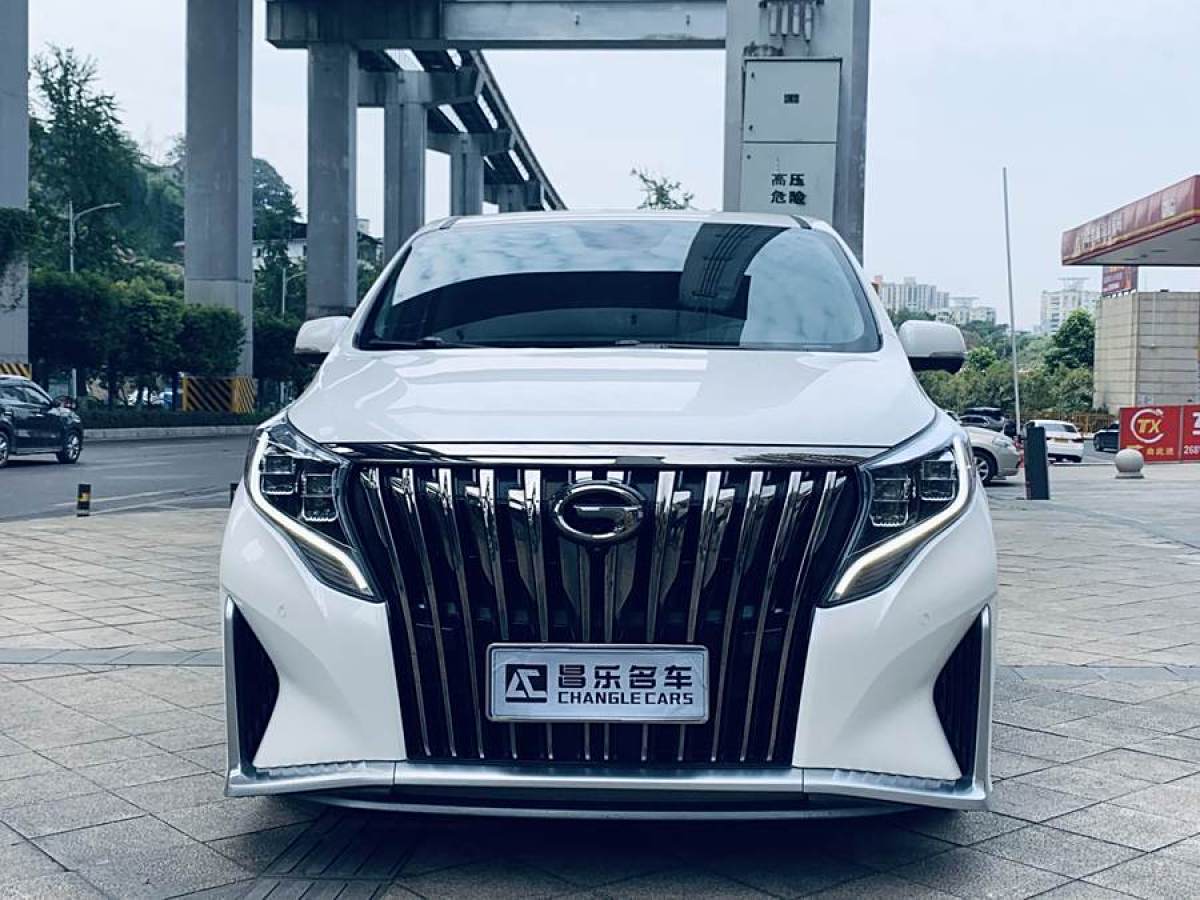 廣汽傳祺 M8  2021款 領(lǐng)秀系列 390T 至尊版圖片