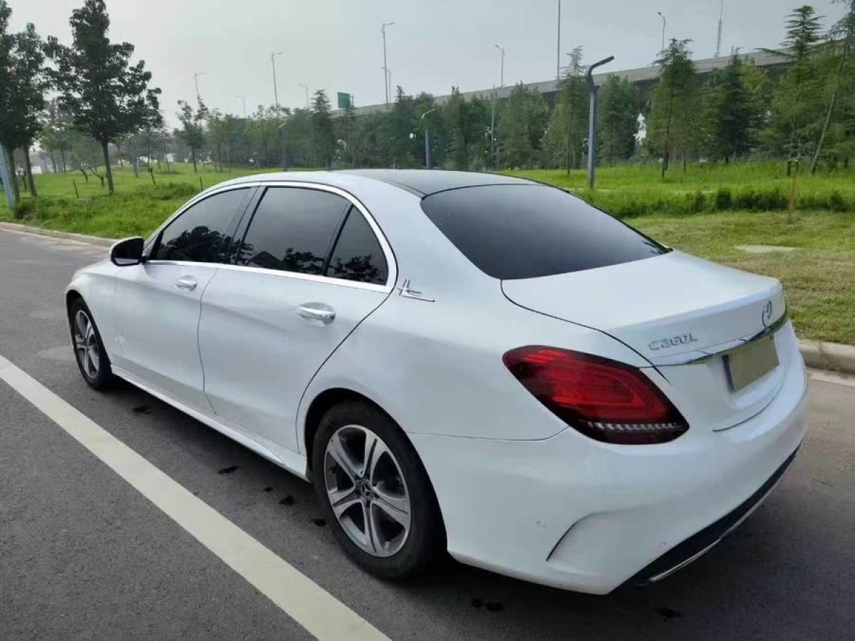 奔馳 奔馳C級(jí)  2019款 改款 C 260 L 運(yùn)動(dòng)版圖片