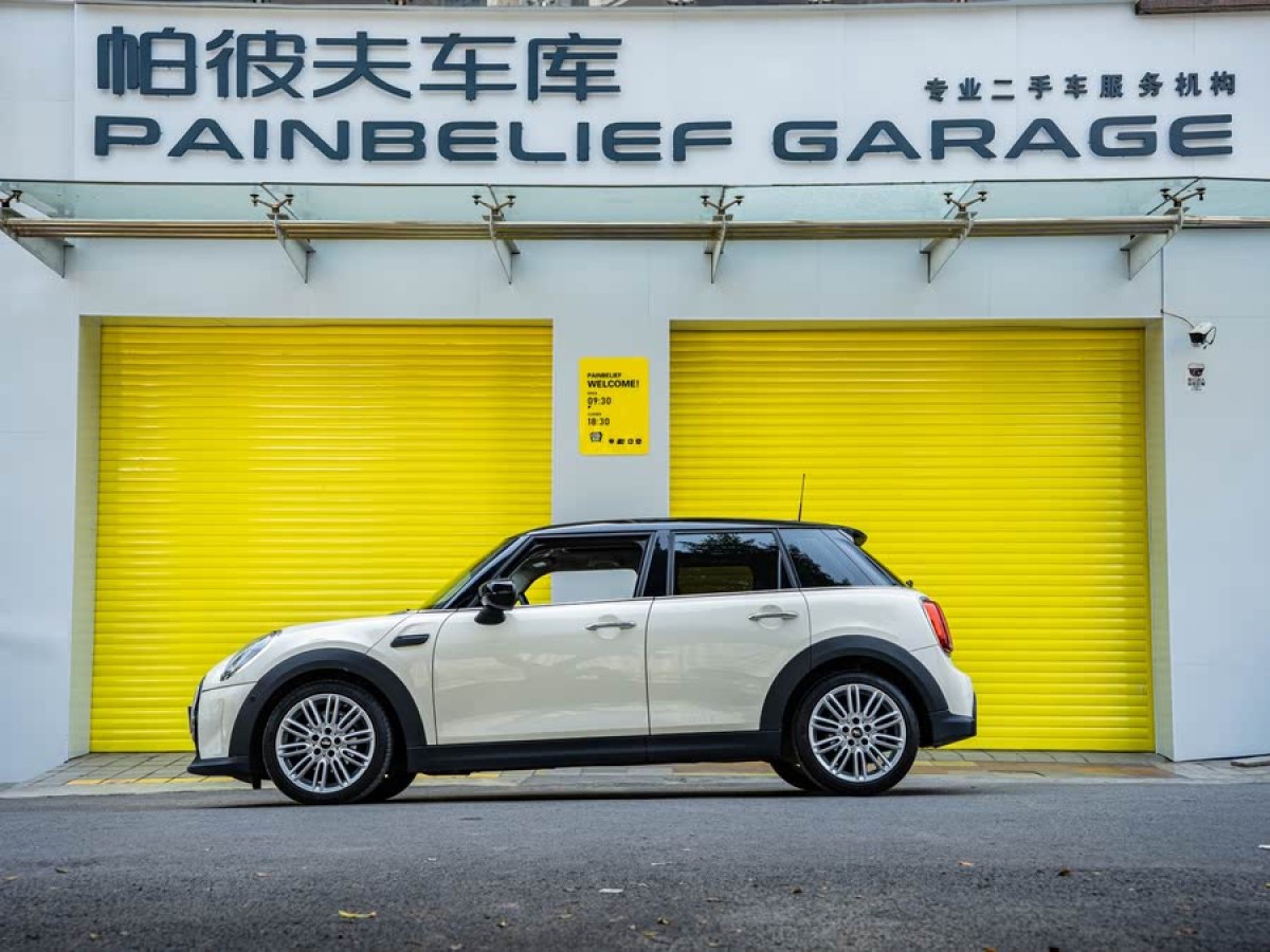MINI MINI  2022款 改款 1.5T COOPER 經(jīng)典派 五門版圖片