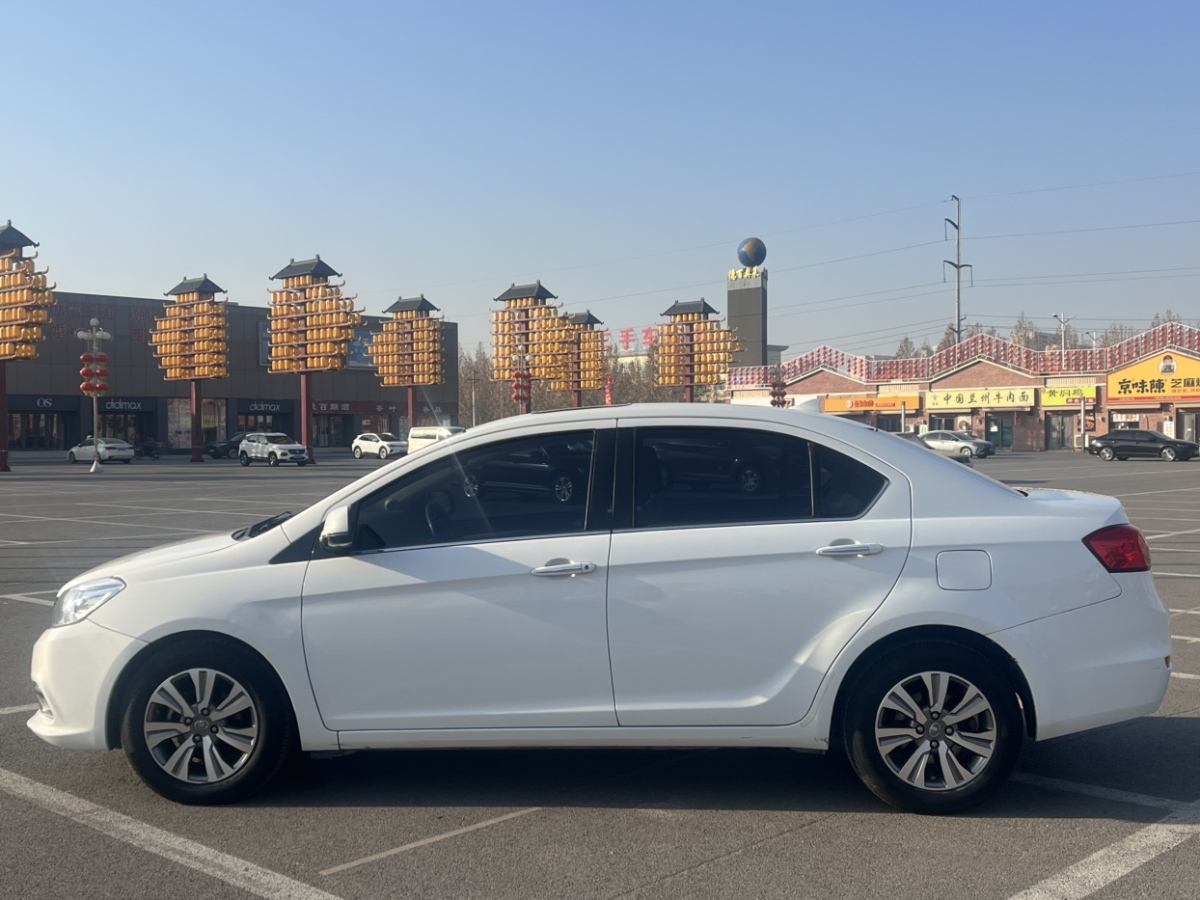 長(zhǎng)城 C30  2015款 經(jīng)典版 1.5L 手動(dòng)暢享型圖片