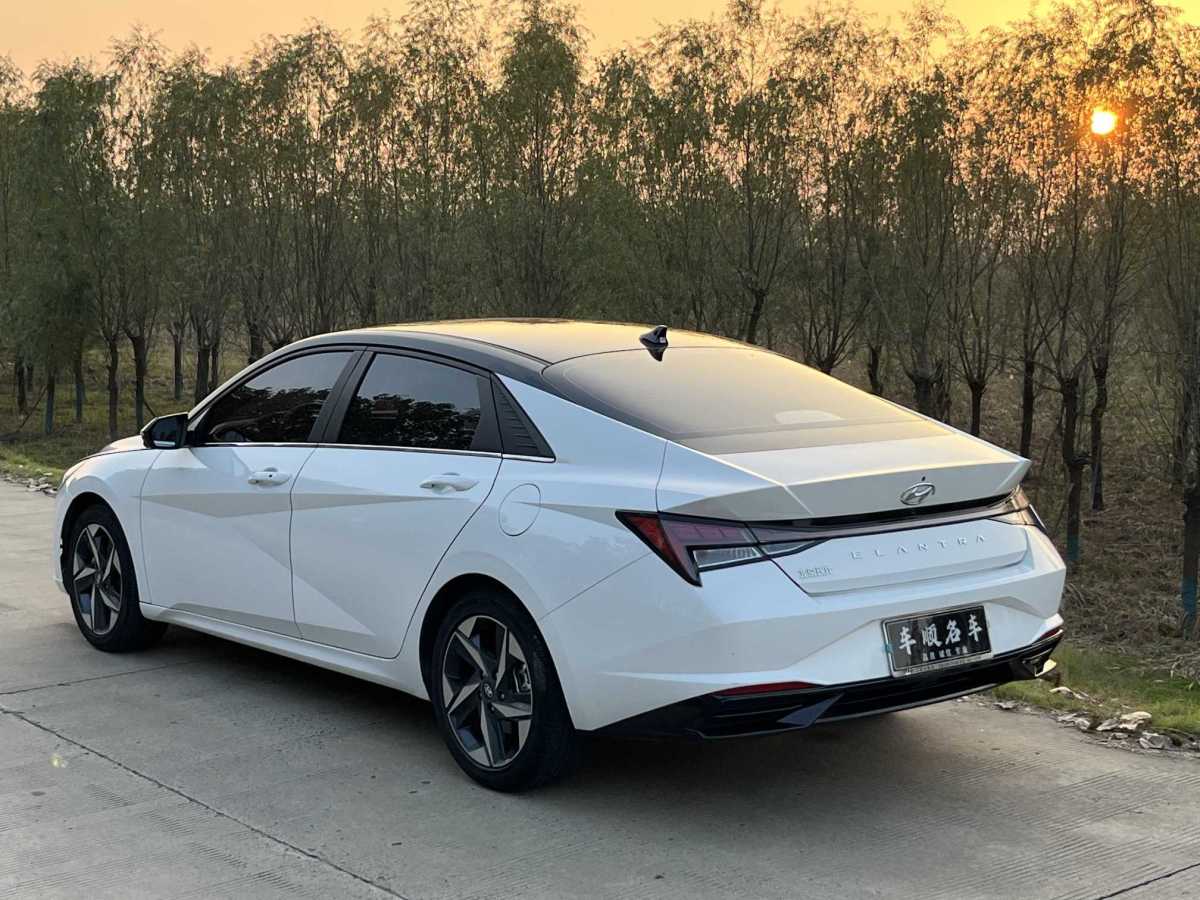 現(xiàn)代 伊蘭特  2022款 1.5L CVT TOP旗艦版圖片