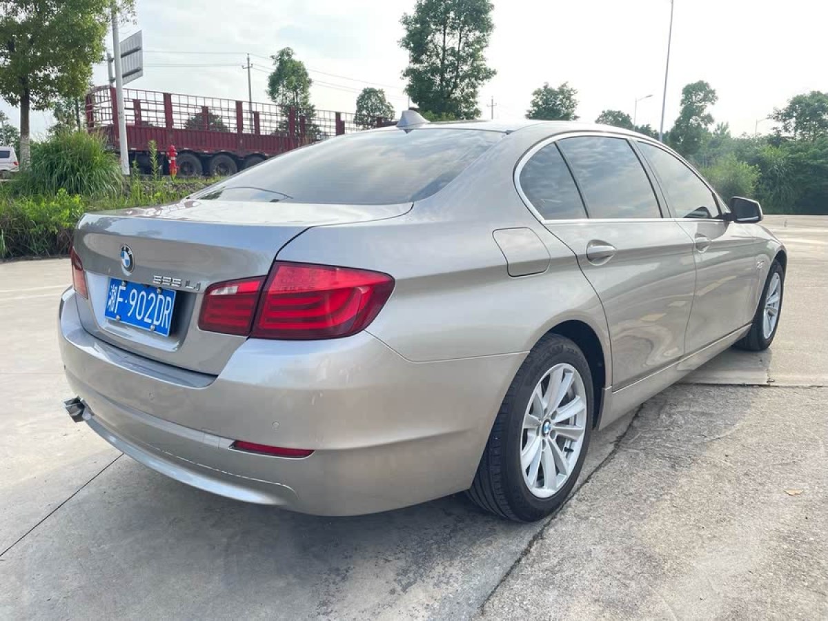 寶馬 寶馬5系  2013款 525Li 領(lǐng)先型圖片