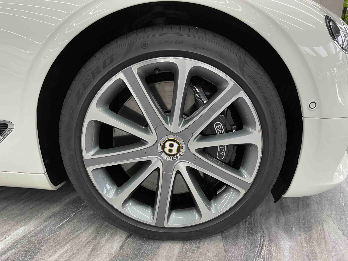 宾利 欧陆  2020款 4.0T GT V8 敞篷版图片
