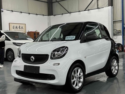 2015年10月 smart fortwo 1.0L 52千瓦硬頂靈動(dòng)版圖片