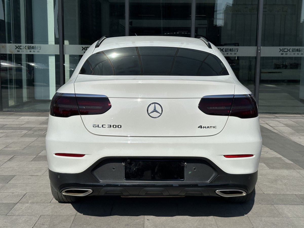 奔馳 奔馳GLC  2023款 改款 GLC 260 4MATIC 轎跑SUV圖片