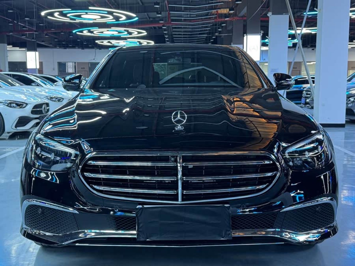 奔馳 奔馳E級  2023款 改款 E 300 L 時(shí)尚型圖片