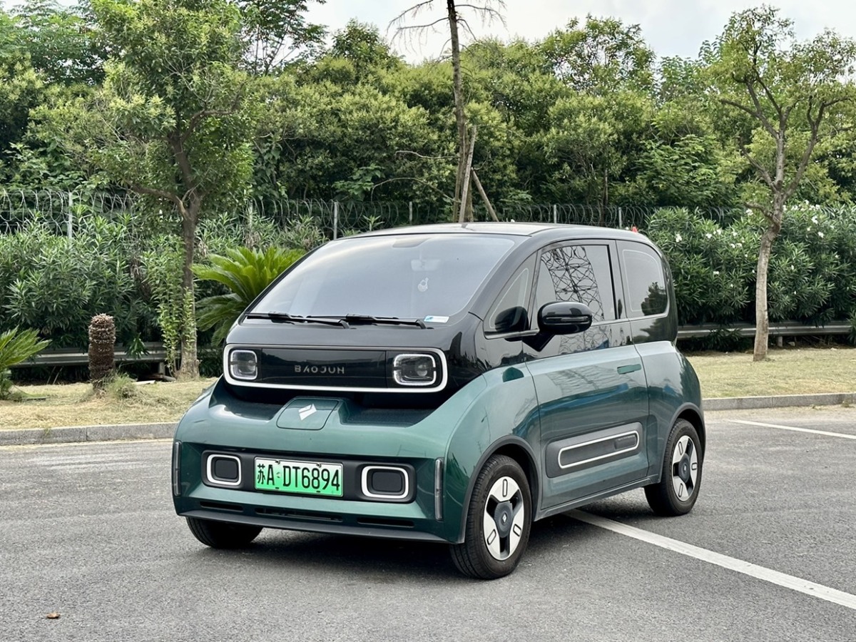 寶駿 寶駿KiWi EV  2022款 藝術(shù)家輕享版 三元鋰圖片