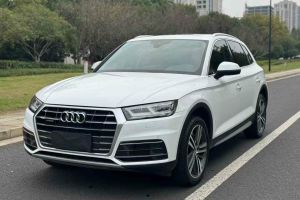 奥迪Q3 奥迪  35 TFSI 时尚动感型