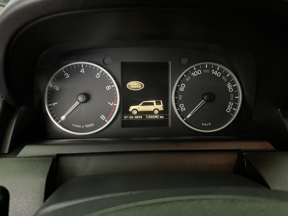 路虎 發(fā)現(xiàn)  2014款 3.0 V6 SC HSE圖片