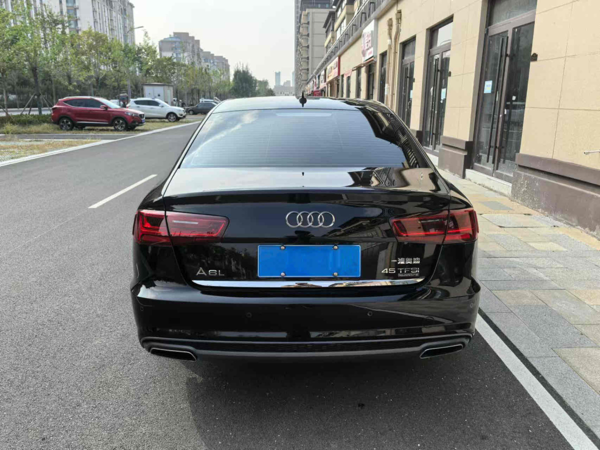 奧迪 奧迪A4L  2018款 30周年年型 45 TFSI quattro 運(yùn)動型圖片