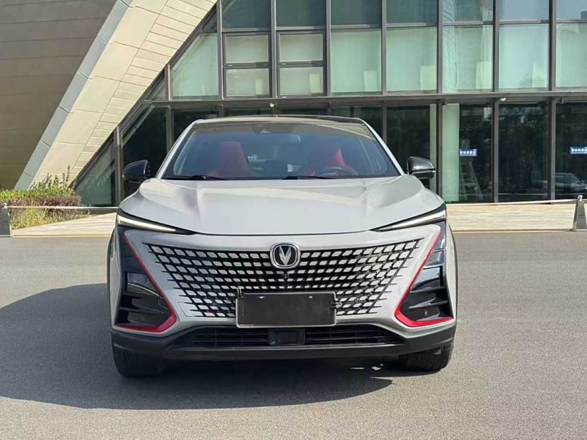 長(zhǎng)安 UNI-T  2020款 1.5T 尊貴型圖片