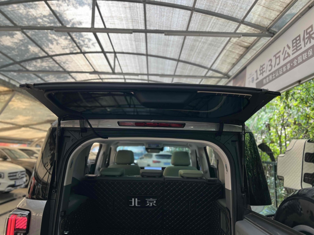北京 BJ40  2024款 2.0T 城市獵人版 俠客型圖片