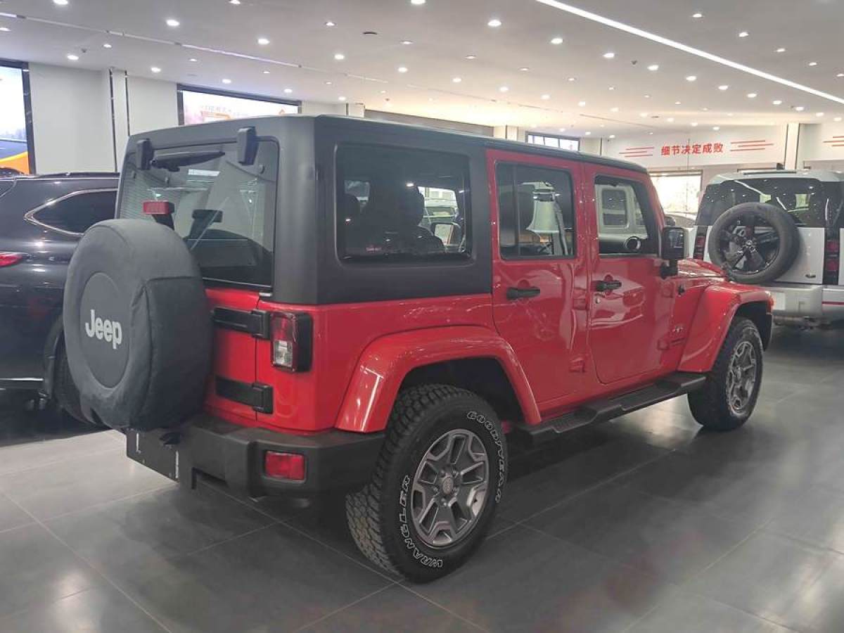 Jeep 牧馬人  2017款 3.0L Sahara 四門(mén)舒享版圖片