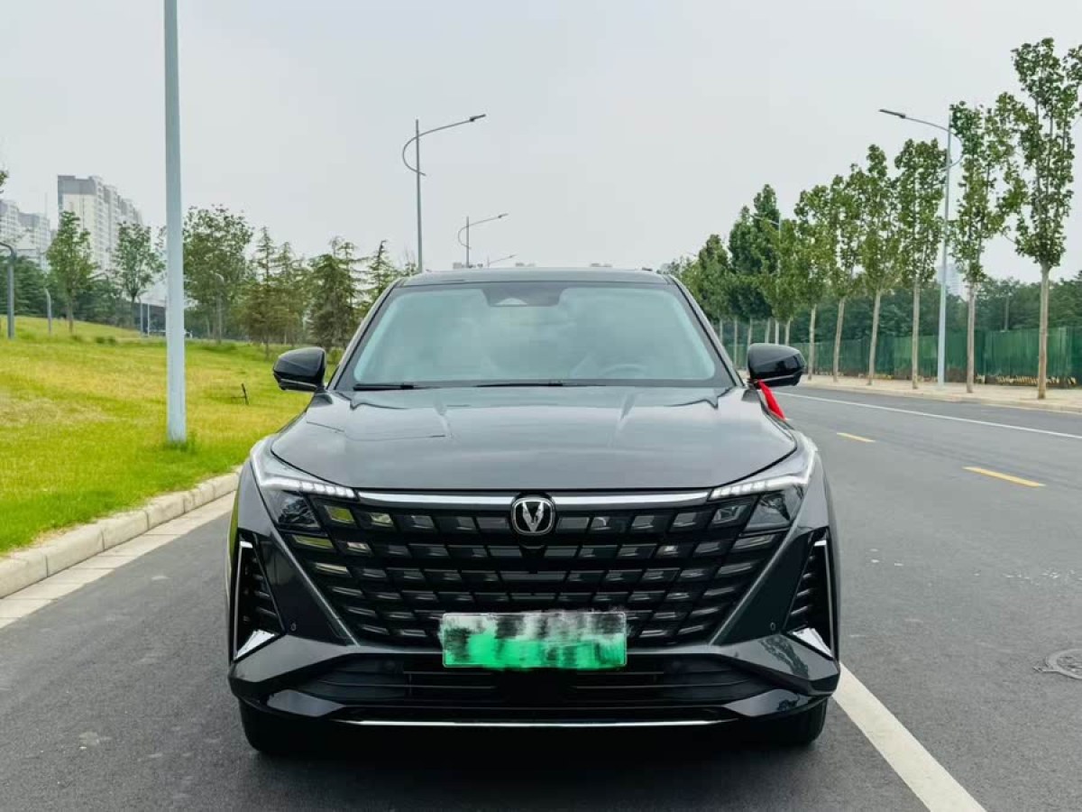 長(zhǎng)安 長(zhǎng)安UNI-Z新能源  2024款 藍(lán)鯨智電iDD 125km 超越型圖片