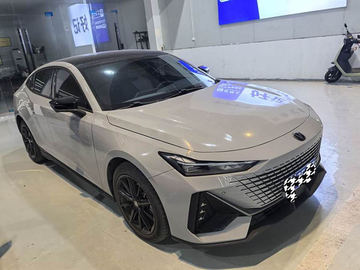 長安 長安UNI-V  2022款 1.5T 智慧領(lǐng)航型圖片