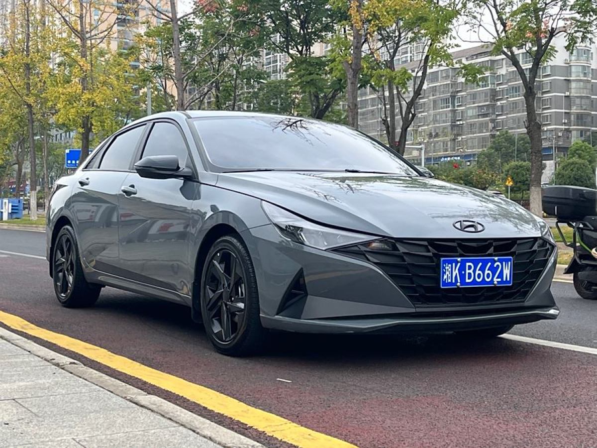 2022年5月現(xiàn)代 伊蘭特  2022款 1.5L CVT LUX尊貴版