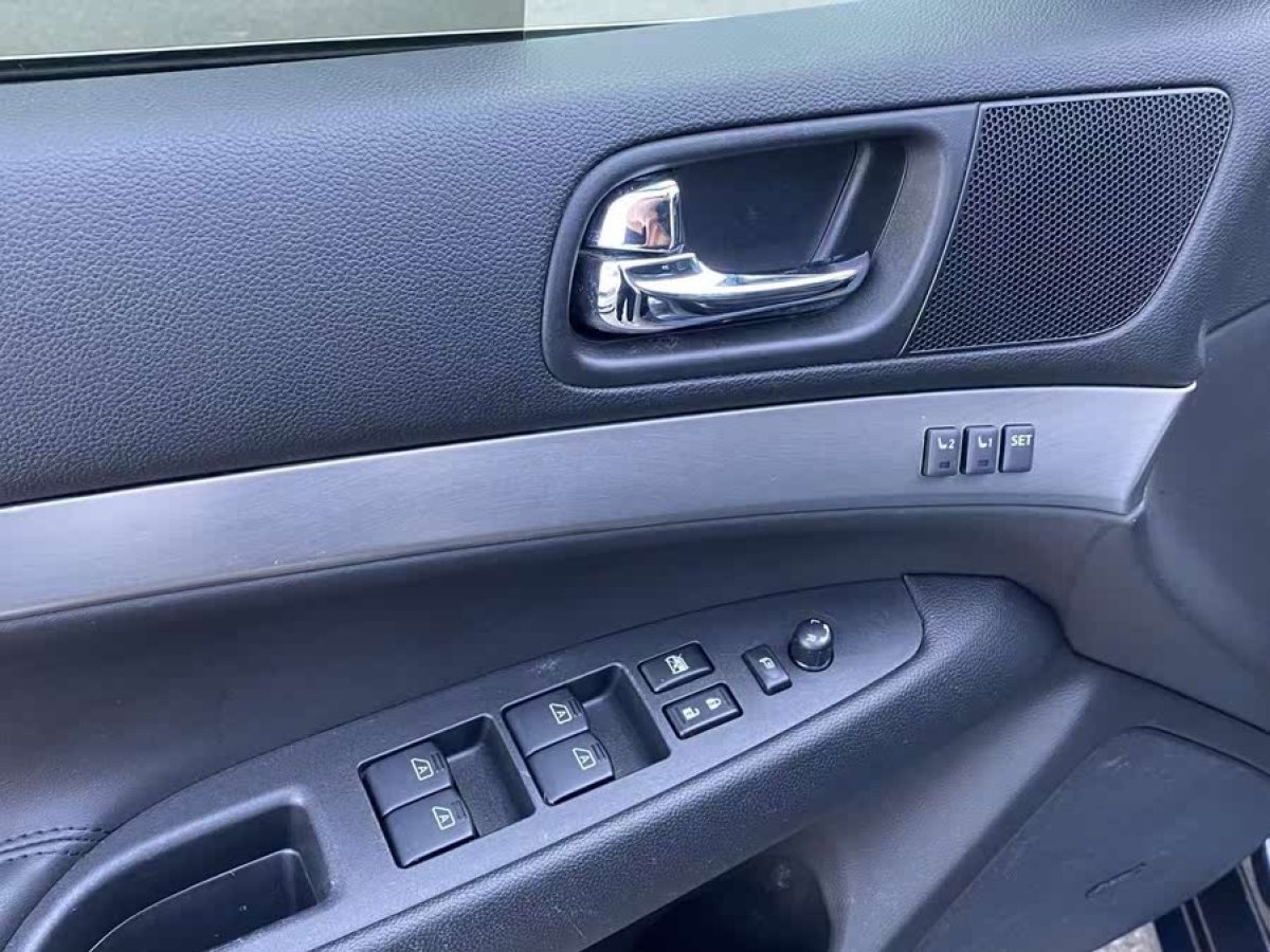 英菲尼迪 G系  2013款 G25 Sedan 豪華運動版圖片