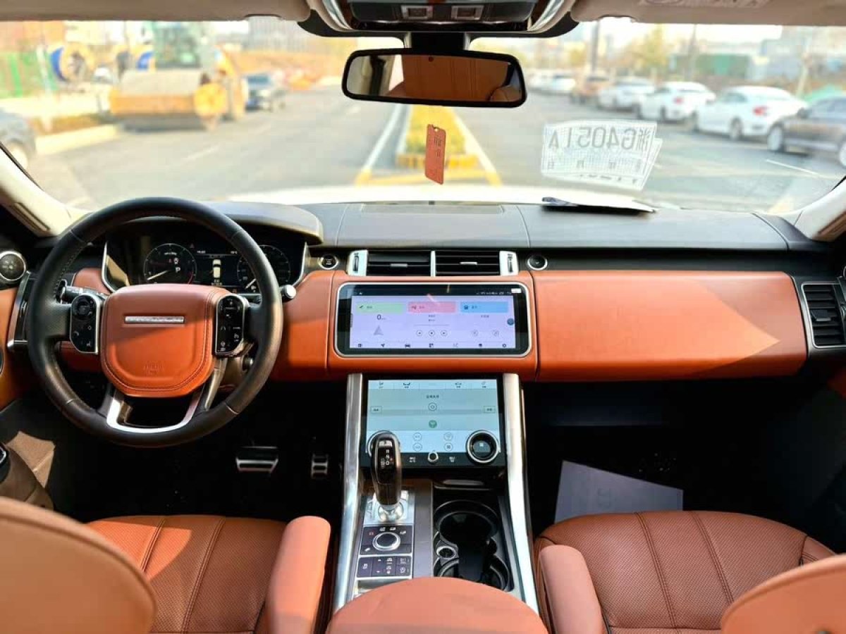 路虎 攬勝運(yùn)動版  2016款 3.0 V6 SC HSE DYNAMIC圖片