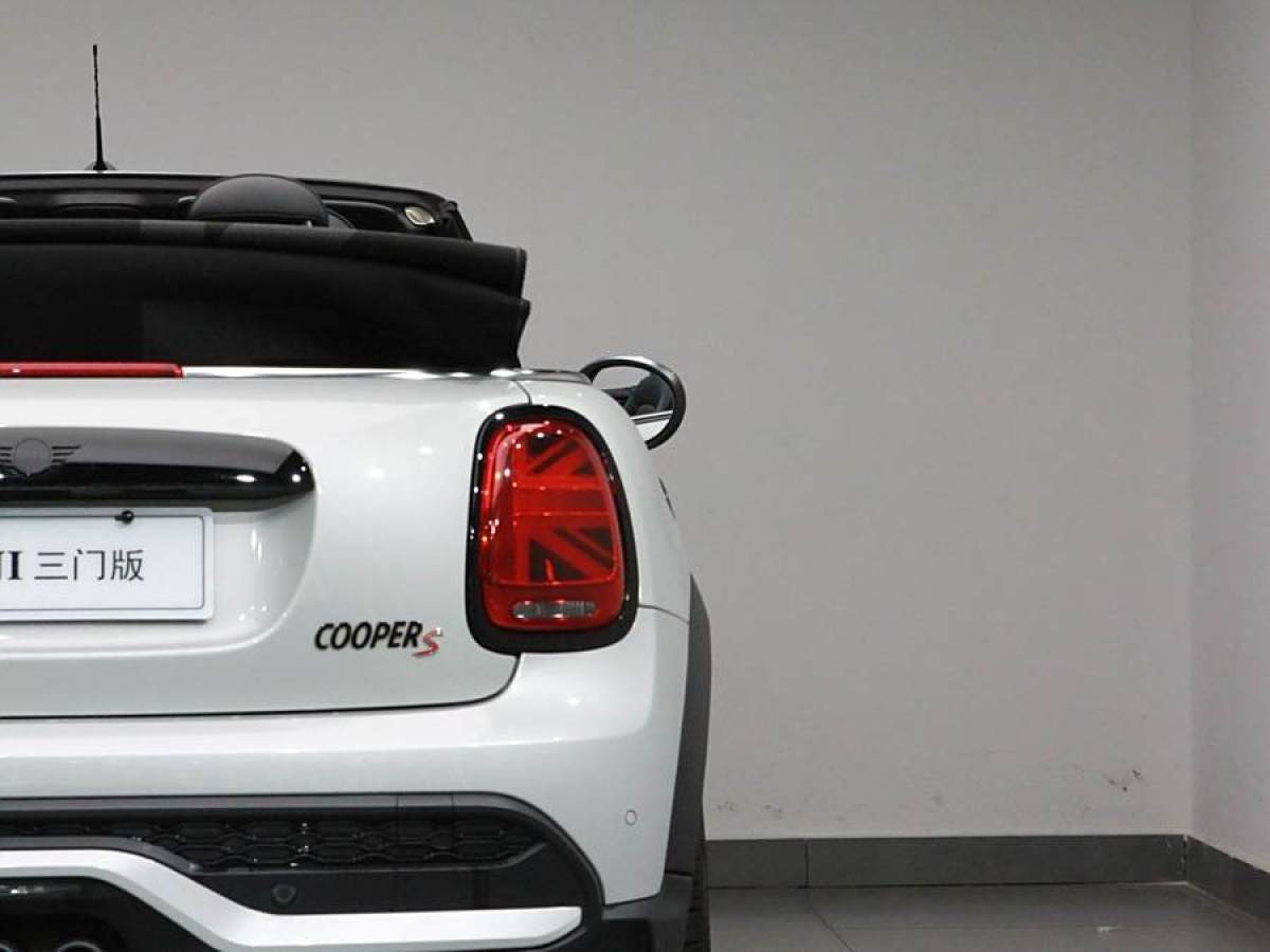 2022年10月MINI MINI  2023款 2.0T COOPER S CABRIO 藝術(shù)家