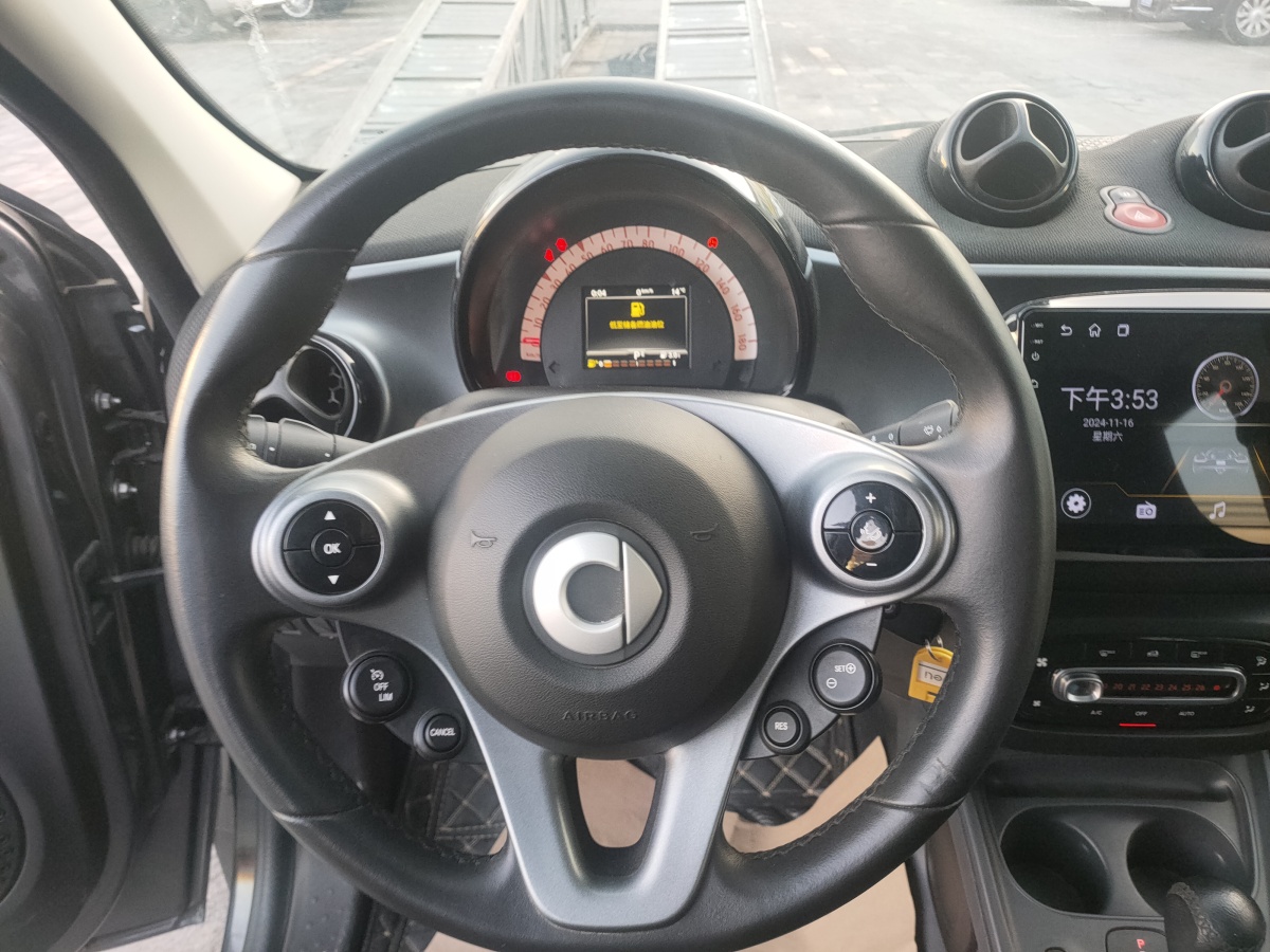 smart forfour  2016款 1.0L 52千瓦激情版圖片