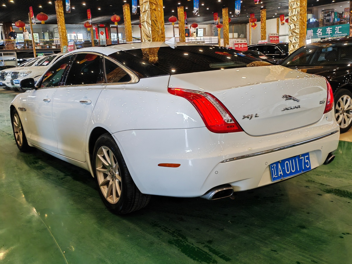 捷豹 XJ  2013款 XJL 3.0 SC 全景商務(wù)版圖片