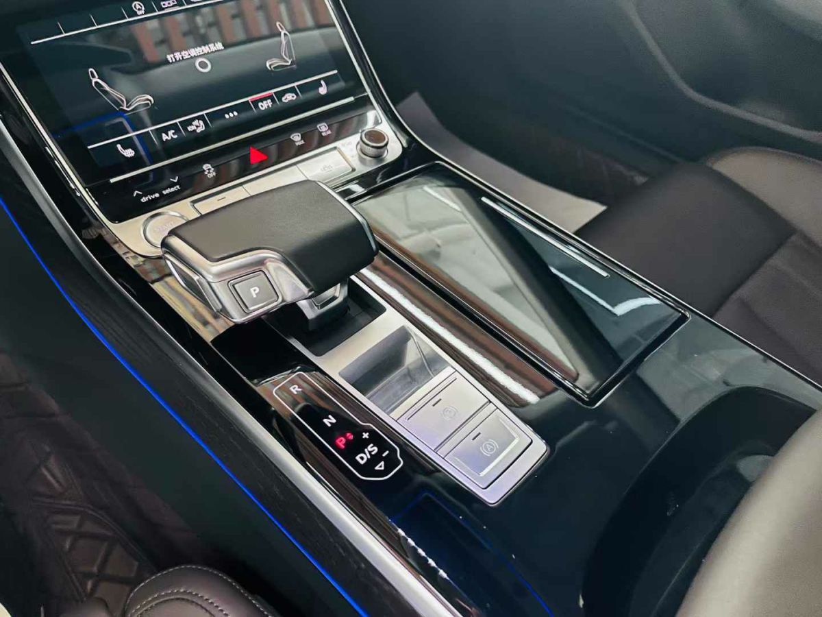 奧迪 奧迪S8  2020款 S8L 4.0TFSI quattro圖片