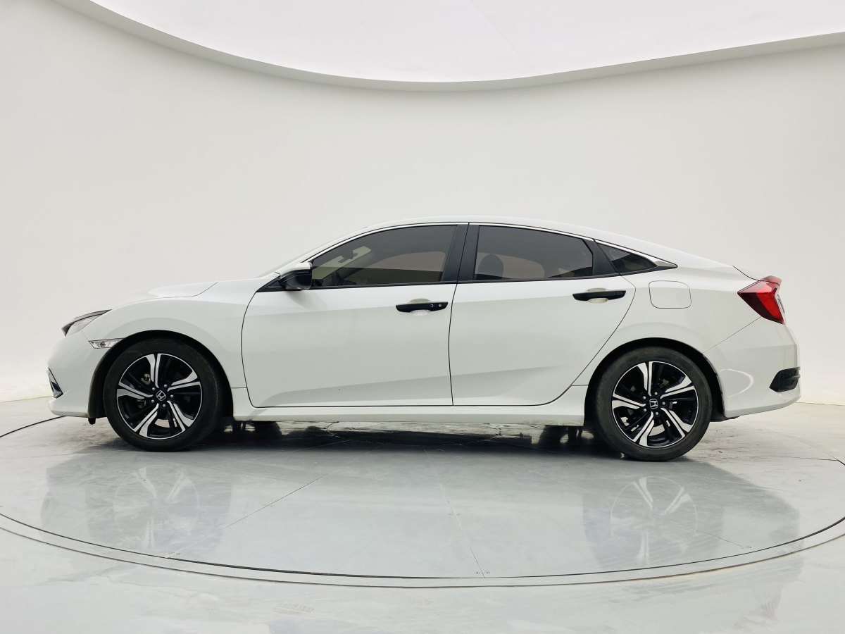 2019年8月本田 思域  2019款  220TURBO CVT勁擎版 國(guó)VI