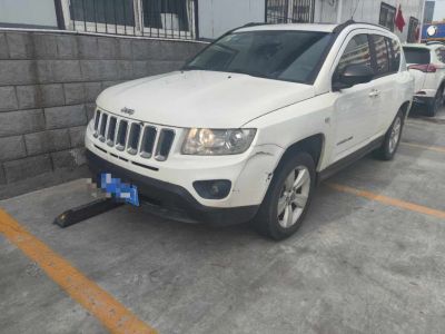 2011年1月 Jeep 指南者(進口) 2.0L 兩驅運動版圖片