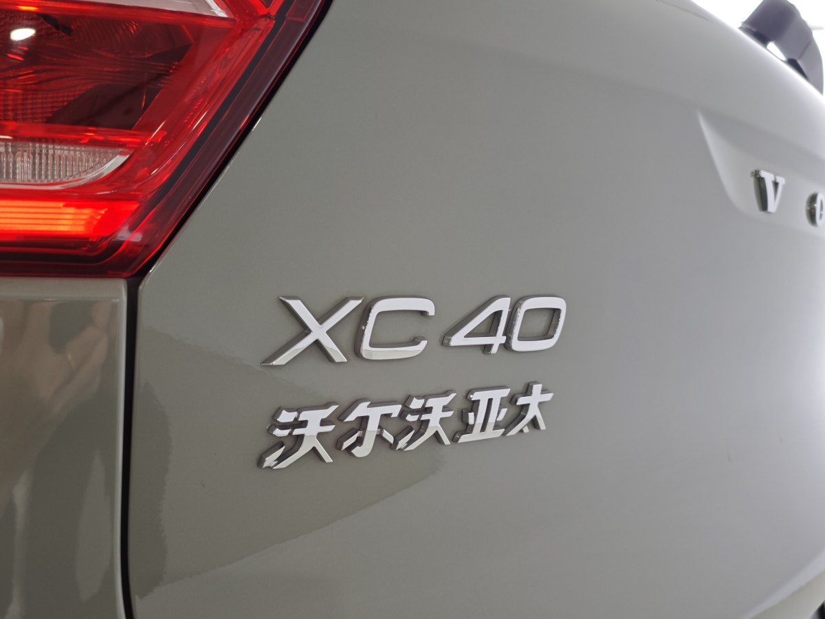 沃尔沃 沃尔沃XC40新能源  2023款 四驱高性能版图片