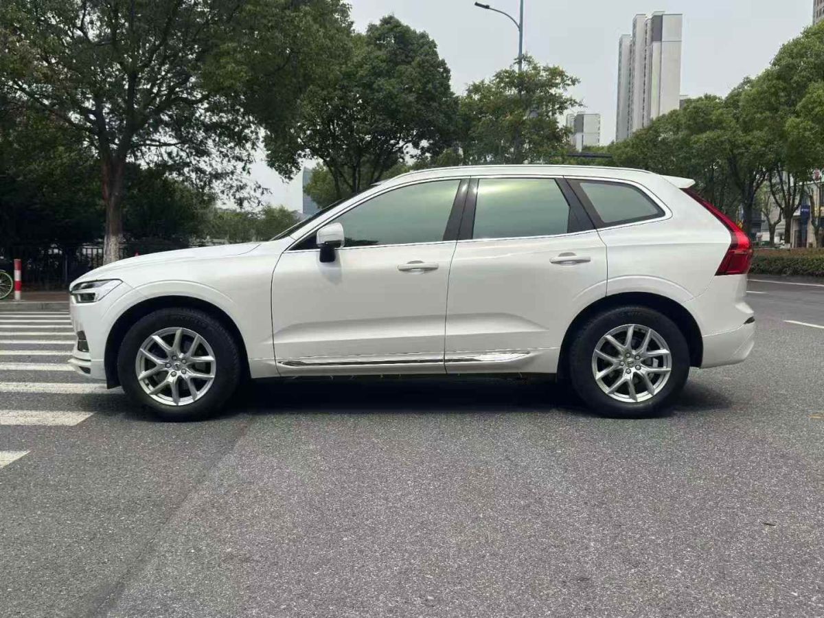 沃爾沃 XC60  2020款 T4 智行豪華版圖片