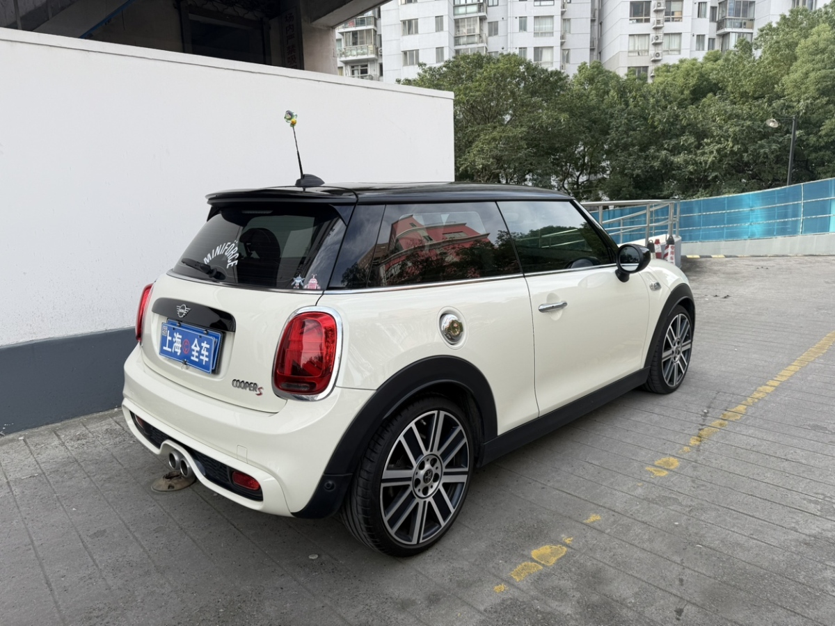 2021年02月MINI MINI  2021款 2.0T COOPER S 艺术家