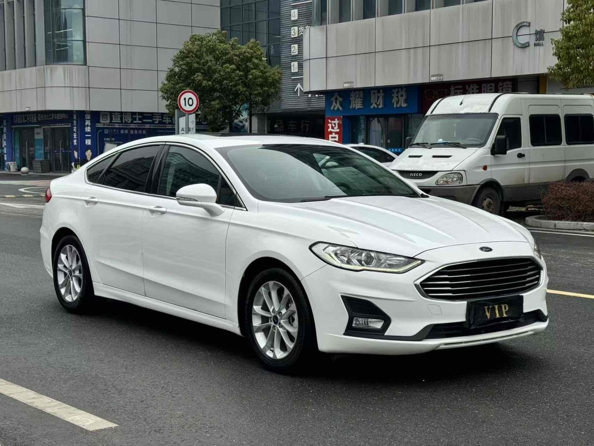 福特 蒙迪歐  2020款 EcoBoost 180 時(shí)尚型圖片