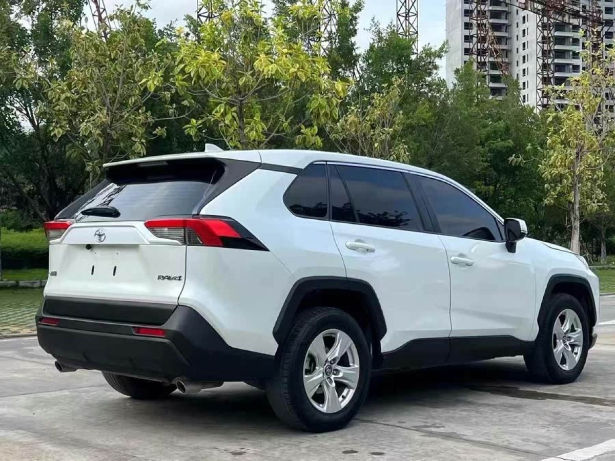 豐田 RAV4榮放  2021款 2.0L CVT兩驅(qū)都市版圖片