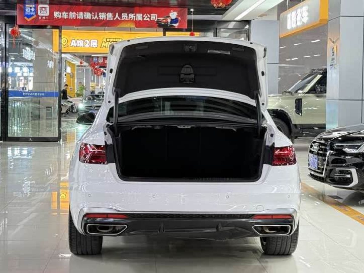 奧迪 奧迪A4L  2022款 40 TFSI 時(shí)尚動(dòng)感型圖片