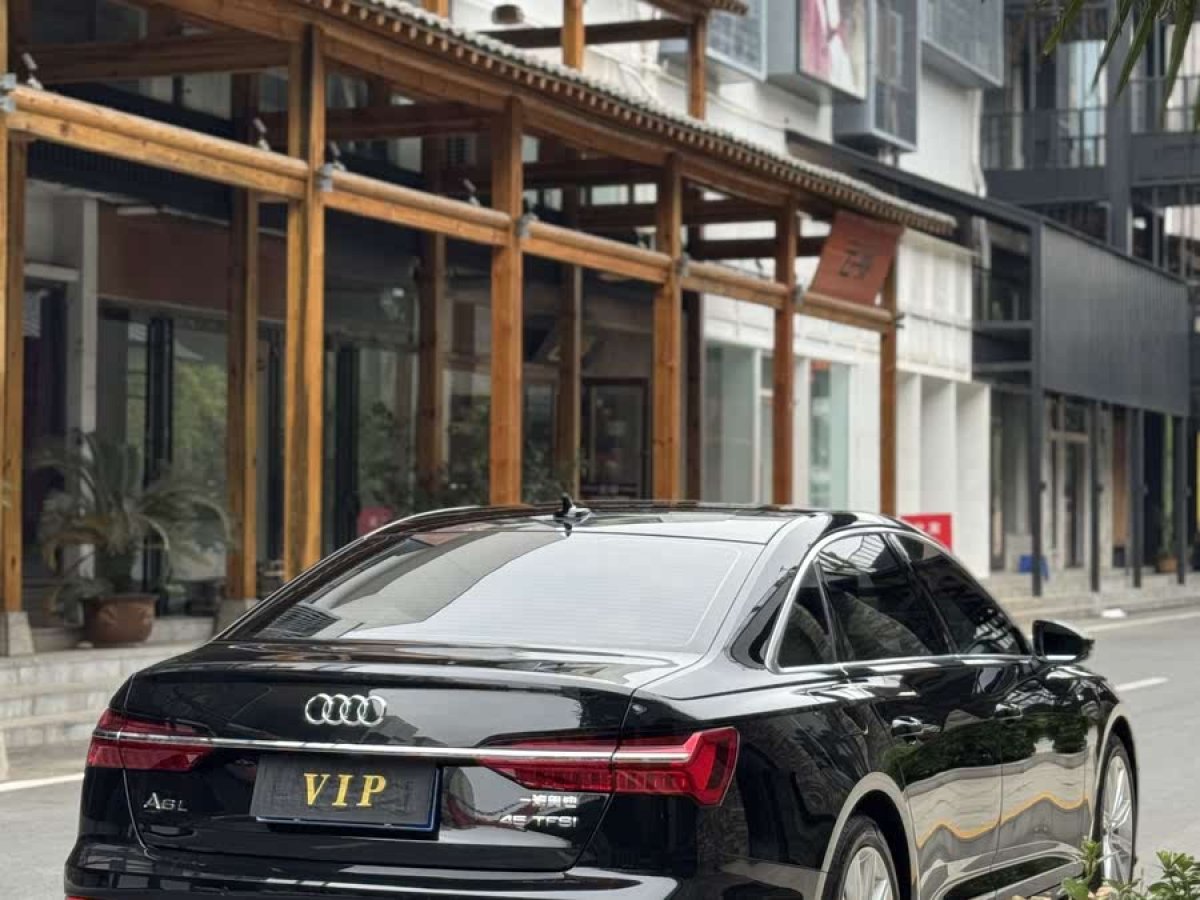 奧迪 奧迪A6L  2024款 45 TFSI 臻選動(dòng)感型圖片