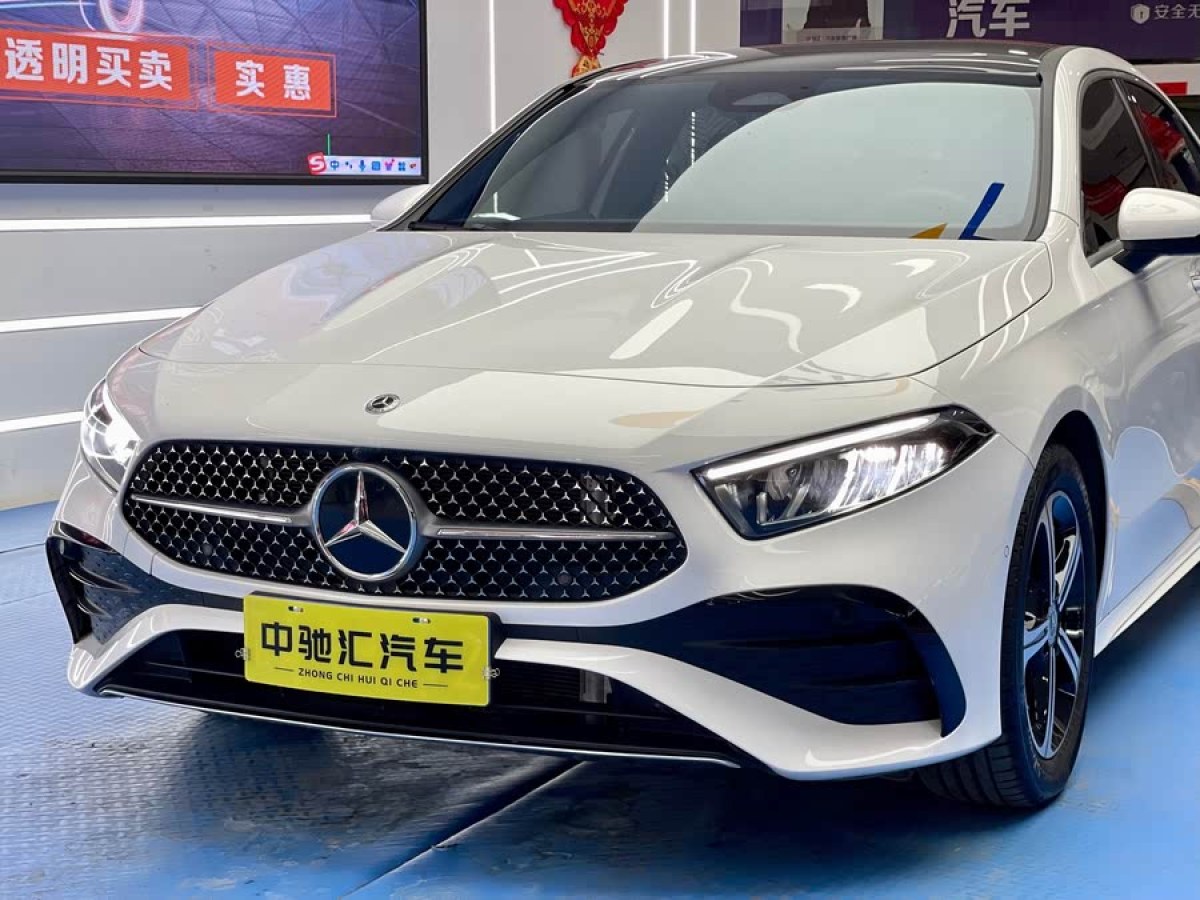 奔馳 奔馳A級(jí)  2024款 改款 A 200 L 時(shí)尚型圖片