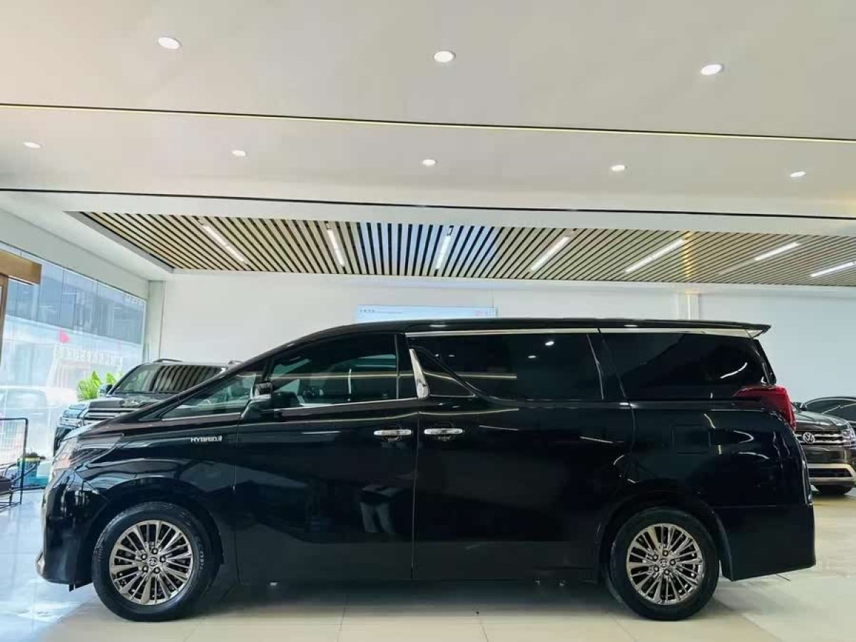 豐田 埃爾法  2019款  雙擎 2.5L 尊貴版圖片
