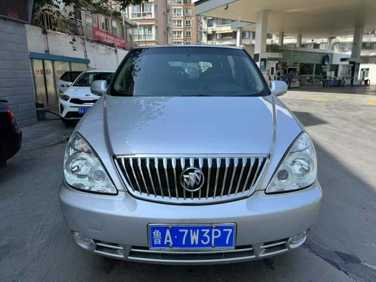 別克 GL8 圖片