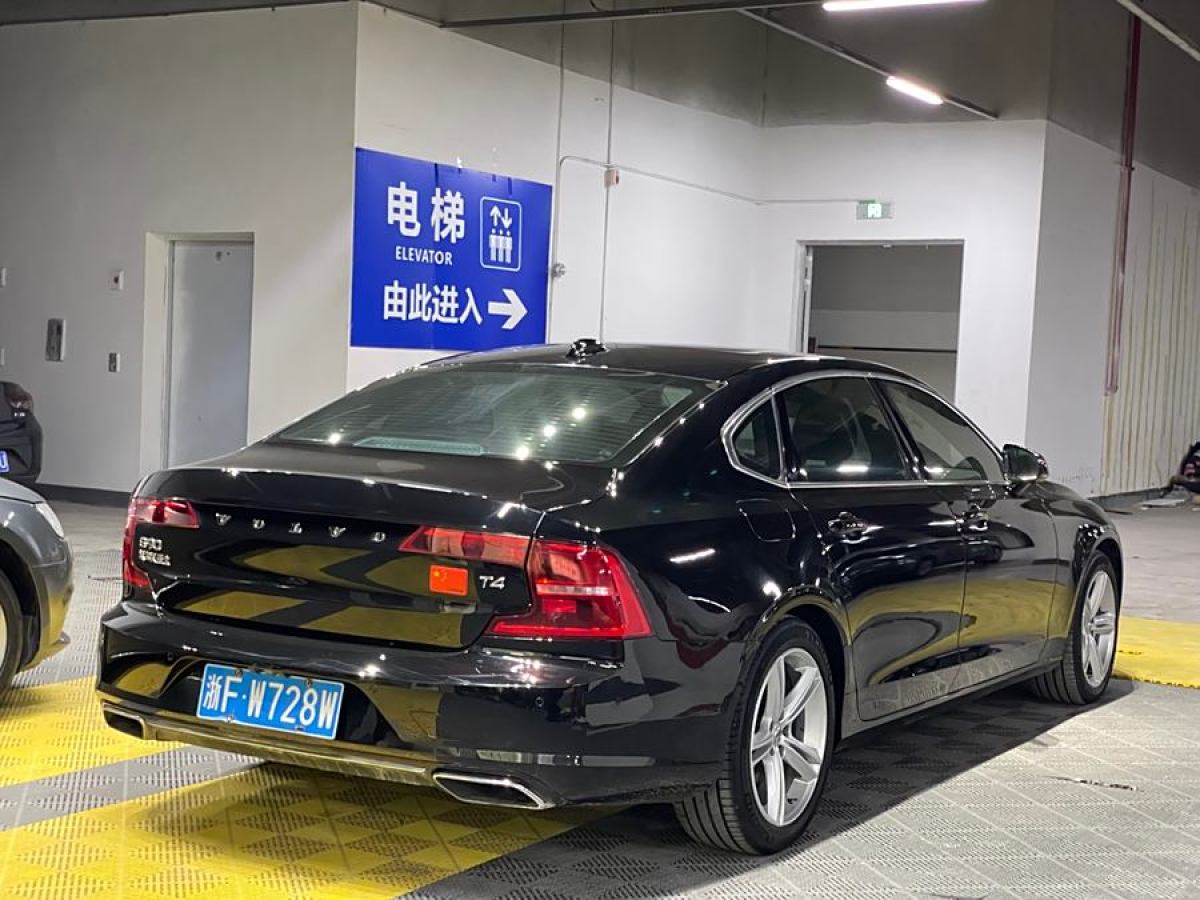 沃爾沃 S90  2017款 T4 智遠(yuǎn)版圖片