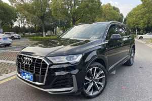 奥迪Q7 奥迪 55 TFSI quattro S line运动型