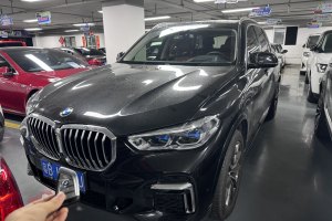 宝马X5 宝马 改款 xDrive 30Li 尊享型M运动套装